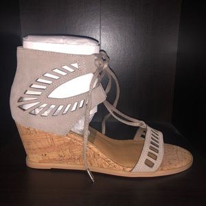 Dolce Vita - Loraine Ghillie Wedge - Size 7
